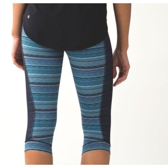 Lululemon Size 6 Stop At Nothing Crop Stripe Mesh Blue Black Leggings - Picture 1 of 5